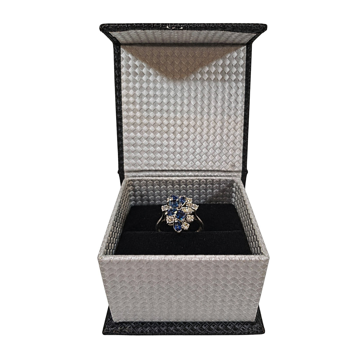 Anillo Safiro y Brillantes Oro Blanco - Mercurio Subastas