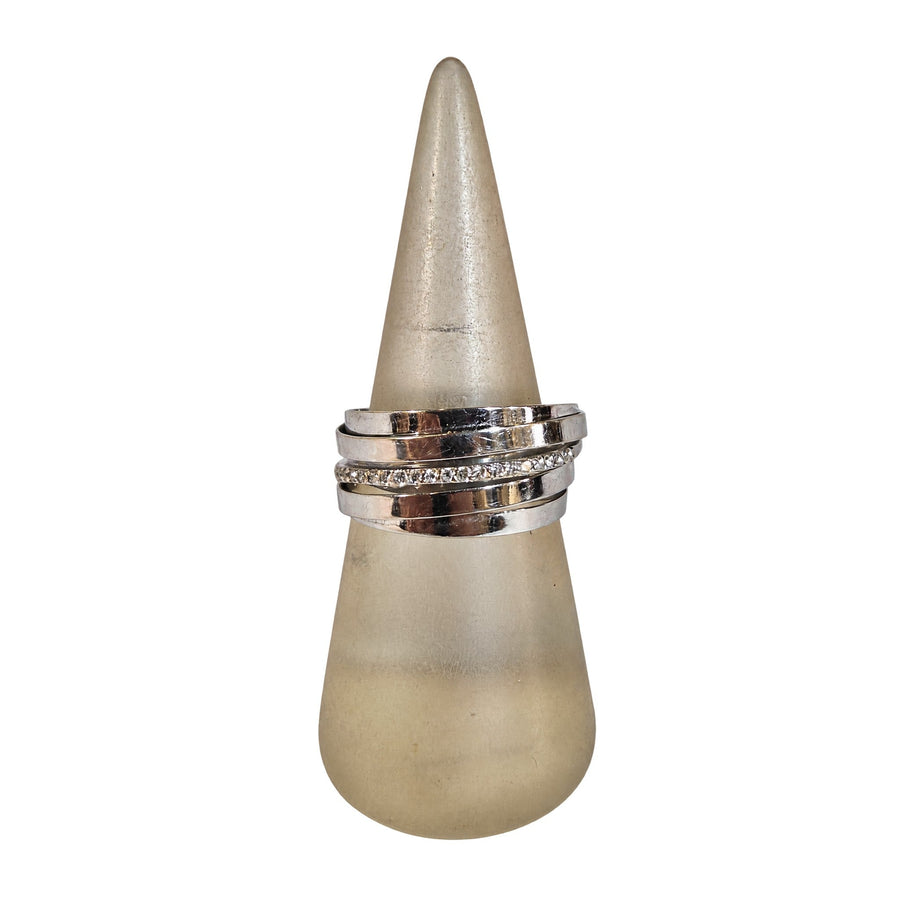 Ring with Brilliant-Cut Diamonds